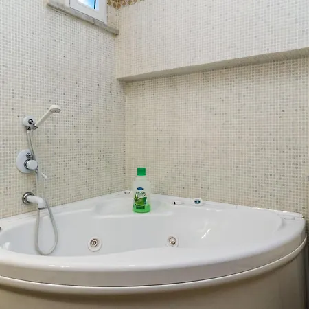 Hébergement de vacances 5 Terre Free Shuttle Maremontii Mit Pool By Interhome Sestri Levante