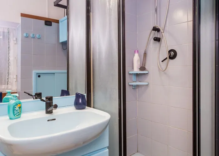 5 Terre Free Shuttle Maremontii Mit Pool By Interhome